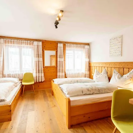Nagellehen Apartment *