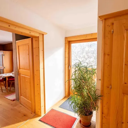 Nagellehen Apartment *